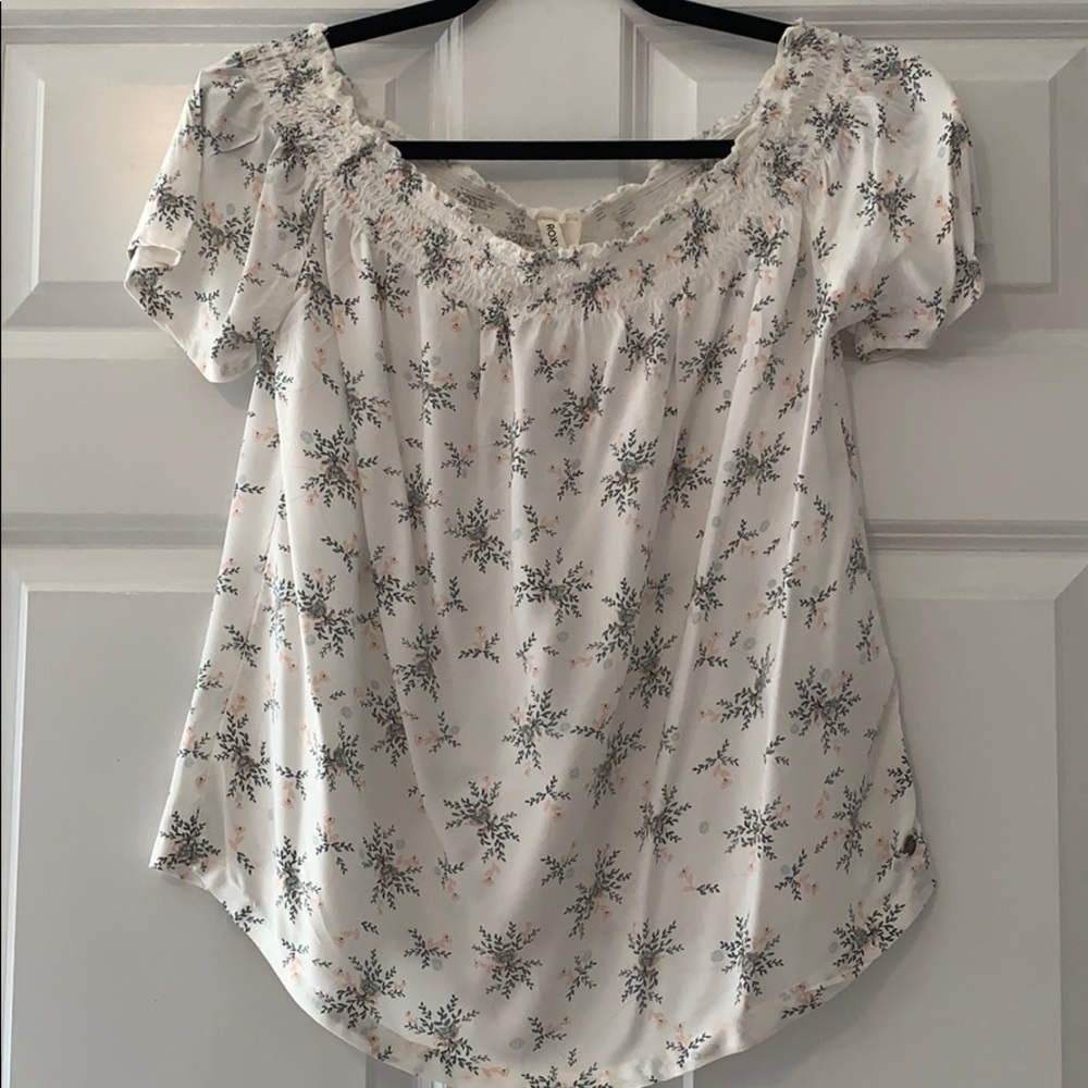 BUNDLE 3 FOR $15 Roxy Off the Shoulder Floral Top